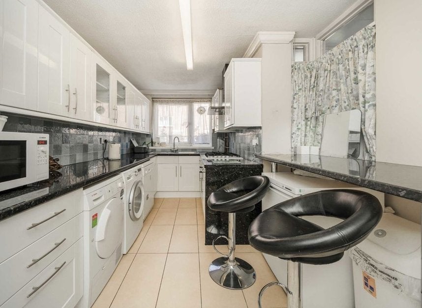 House Aisgill Avenue in Greater London