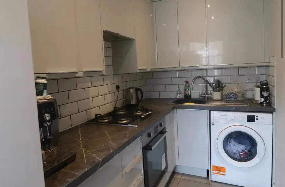 Flat Kellett Road in Greater London