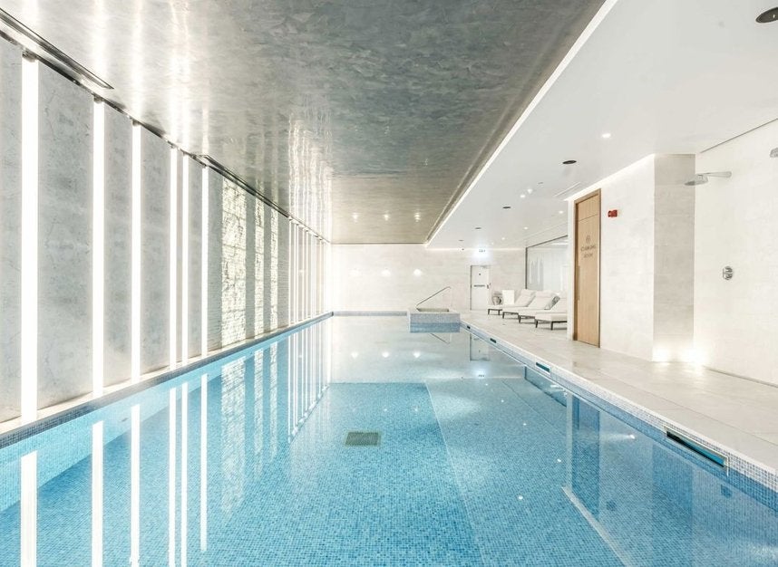 Flat Phoenix Place in Greater London