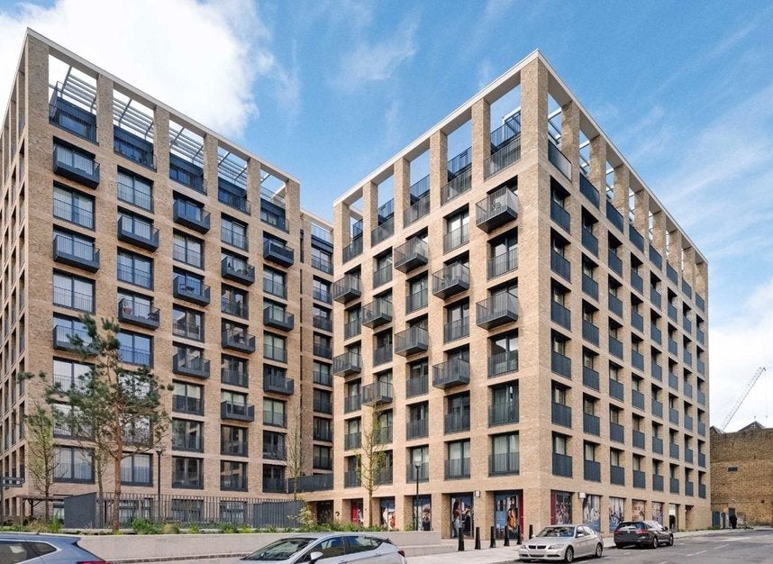 Flat Phoenix Place in Greater London