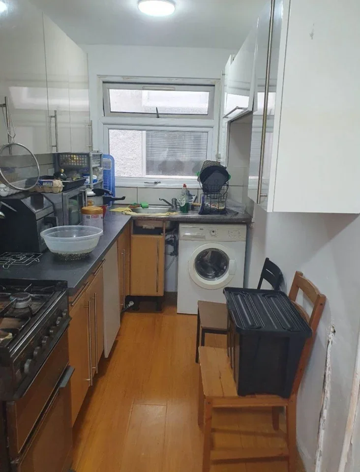 Room Balfour Road in Greater London