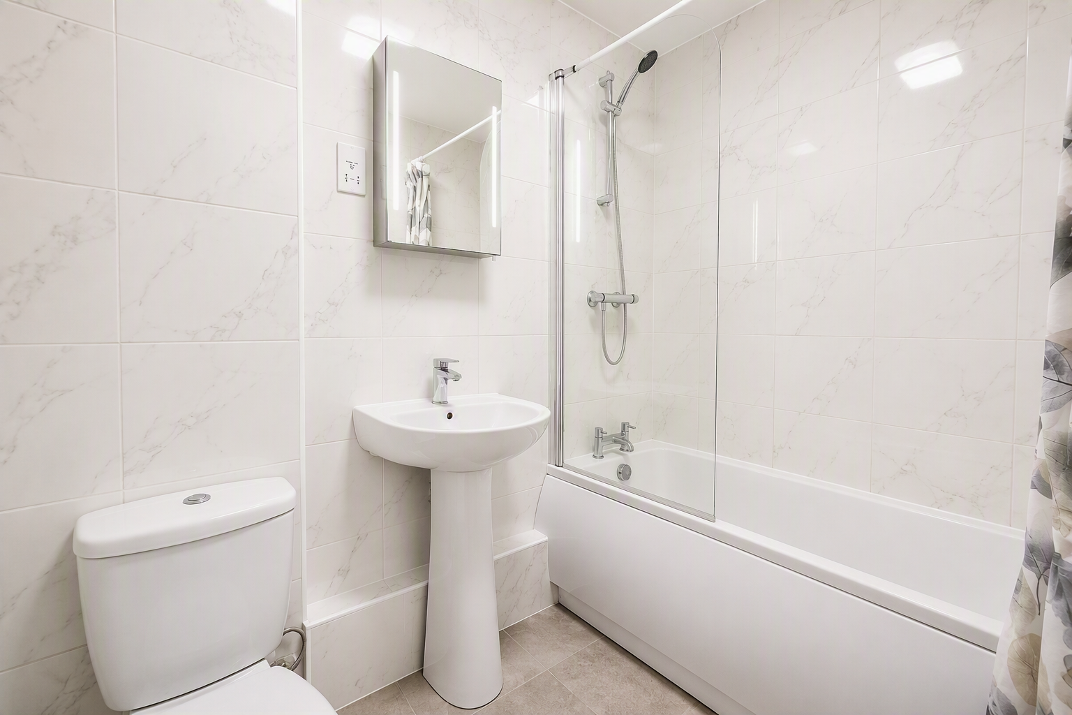 Flat Vine Place in Greater London
