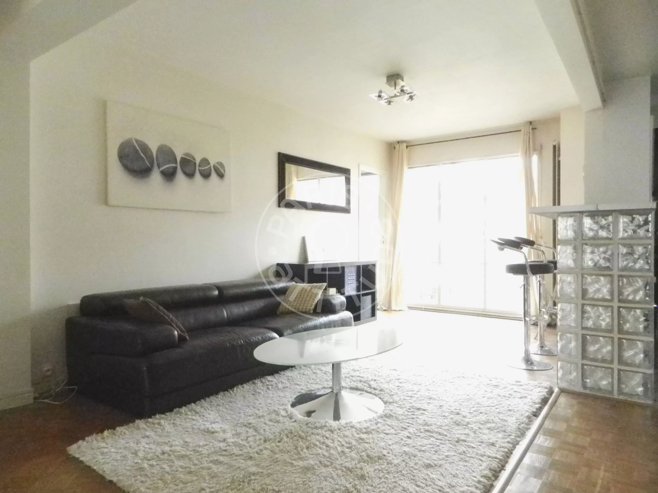 Appartement Avenue Émile Bergerat à Paris