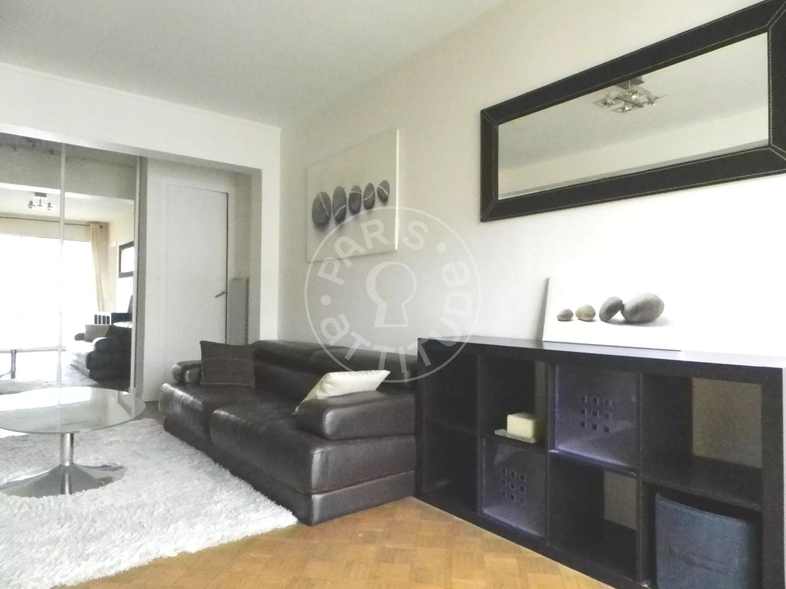 Appartement Avenue Émile Bergerat à Paris