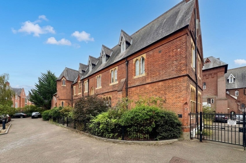 Flat Hatch Lane in Windsor