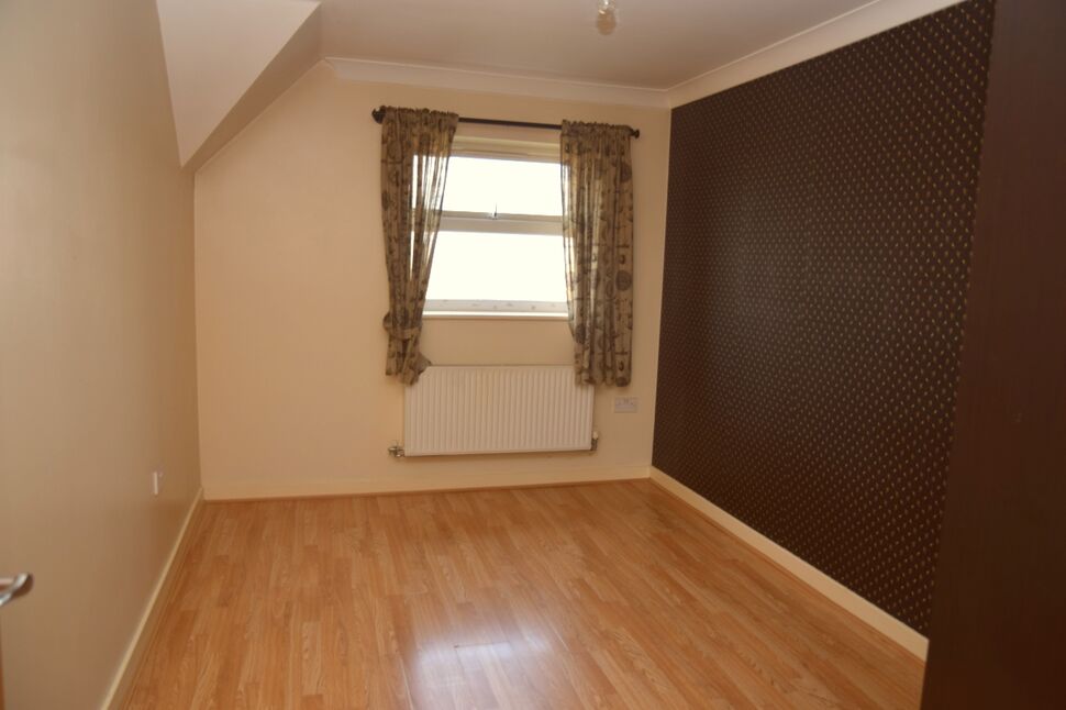 Flat Joyce Green Lane in Dartford