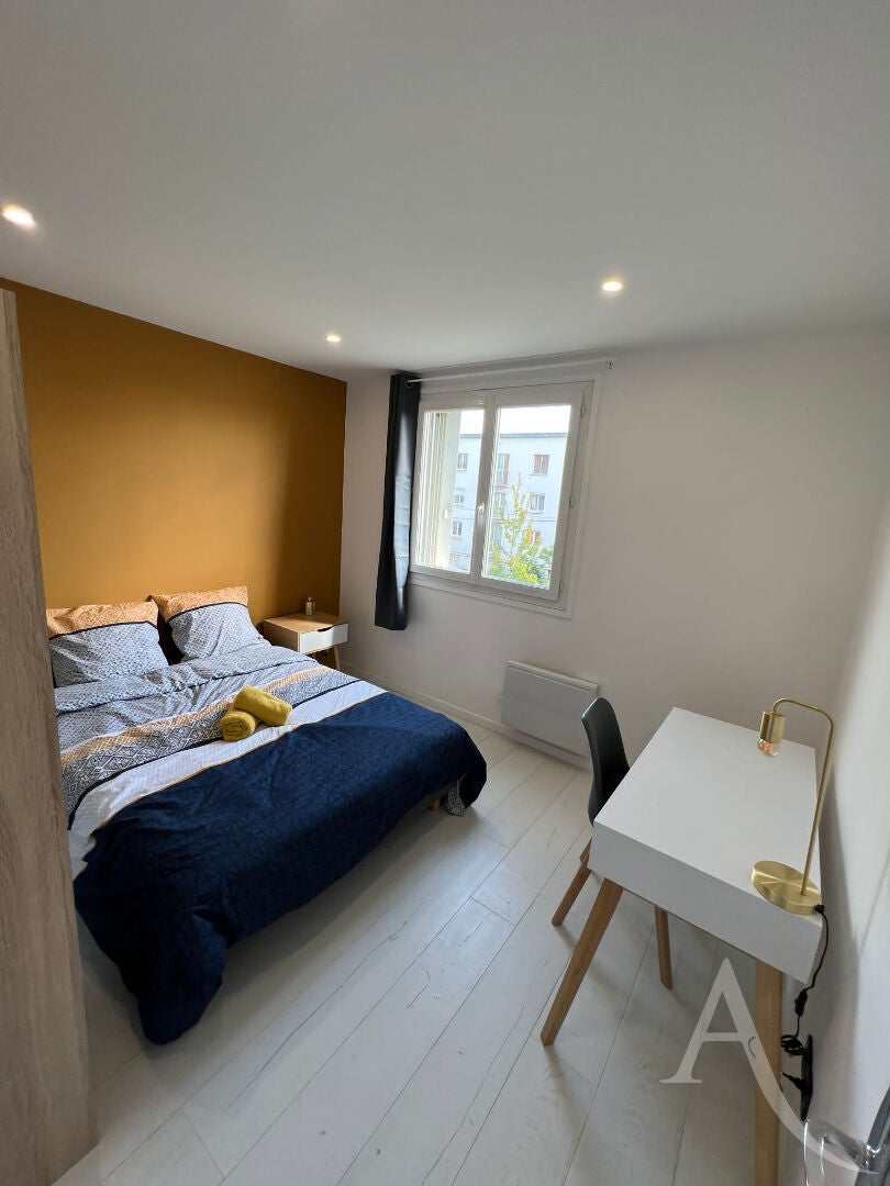 Flat Rue Émile Réaubourg in Mantes-la-Jolie