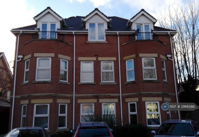 Flat Crabton Close Road in Bournemouth