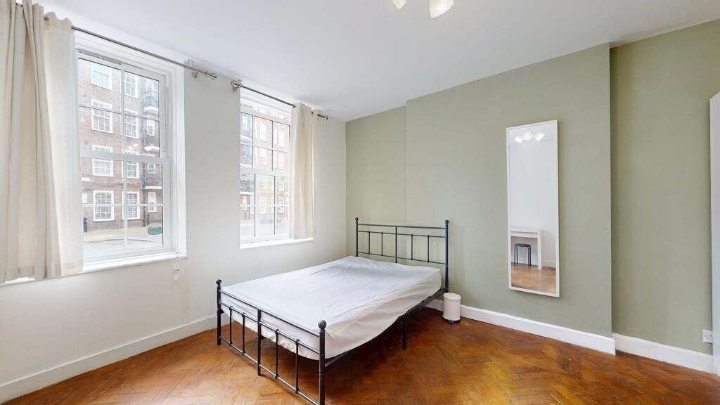 Flat Sumner Street in Greater London