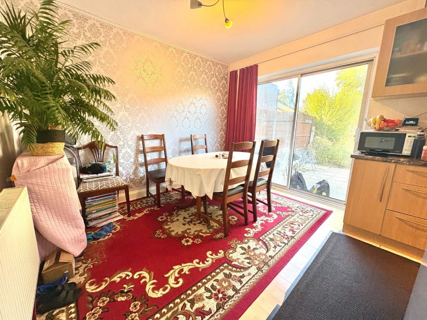 House Botwell Lane in Greater London