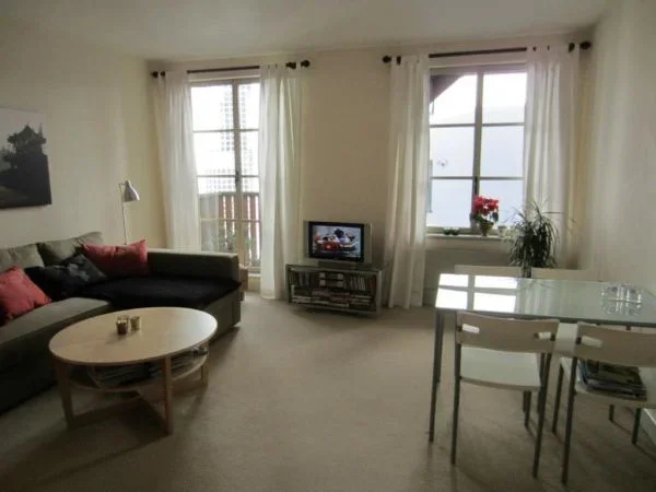 Flat Queen Elizabeth Street in Greater London