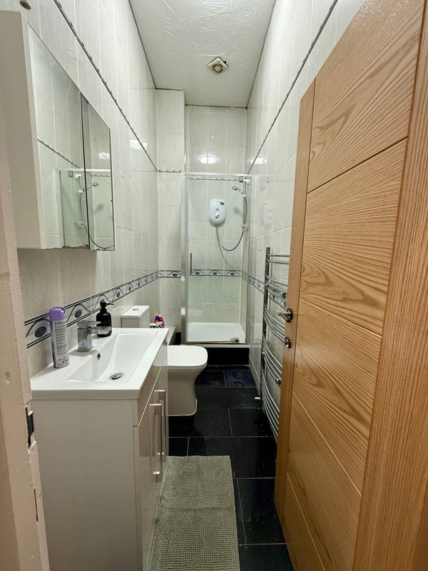 Room Wellspring Close in Greater London
