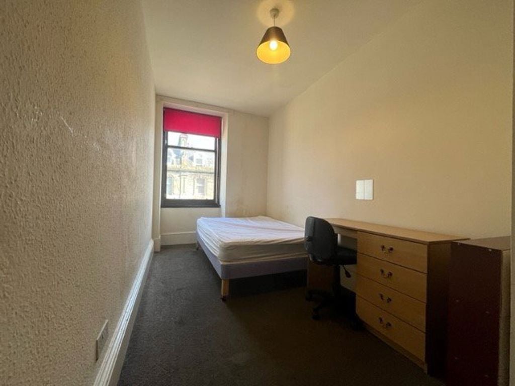 Room Commercial Street in Dundee