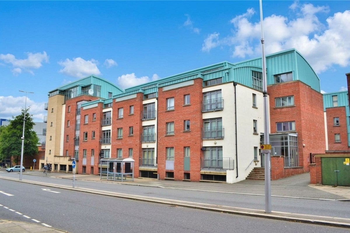 Flat Greyfriars Road in Coventry