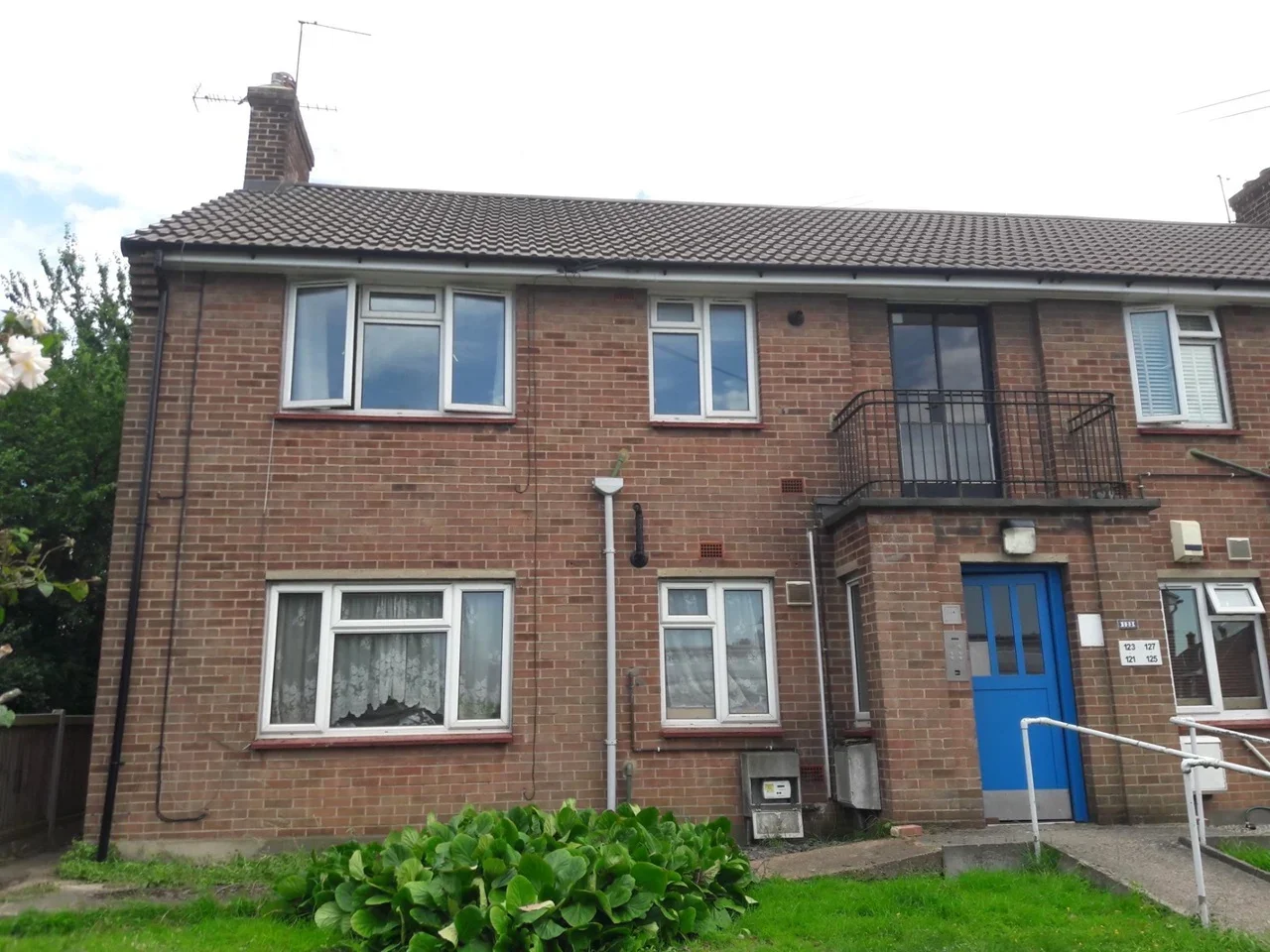 Flat Kirby Road in Dartford