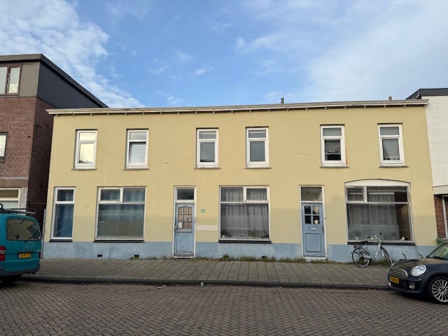 Vrijstaande woning te koop: Trompstraat 18, Ijmuiden
