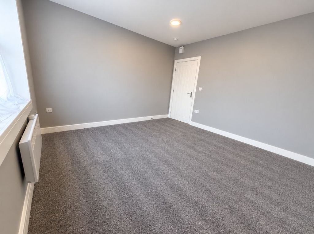 Room Forton Road in Gosport
