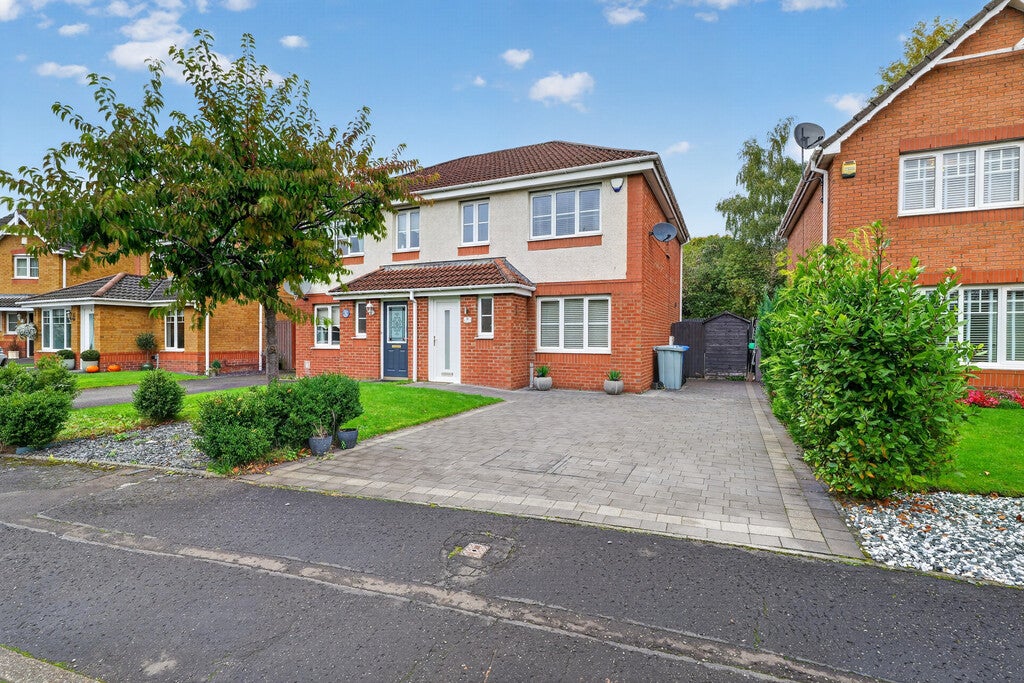 House Old Mill Road in Cambuslang