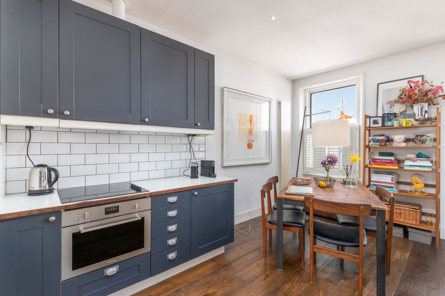 Flat Ifield Road in Greater London