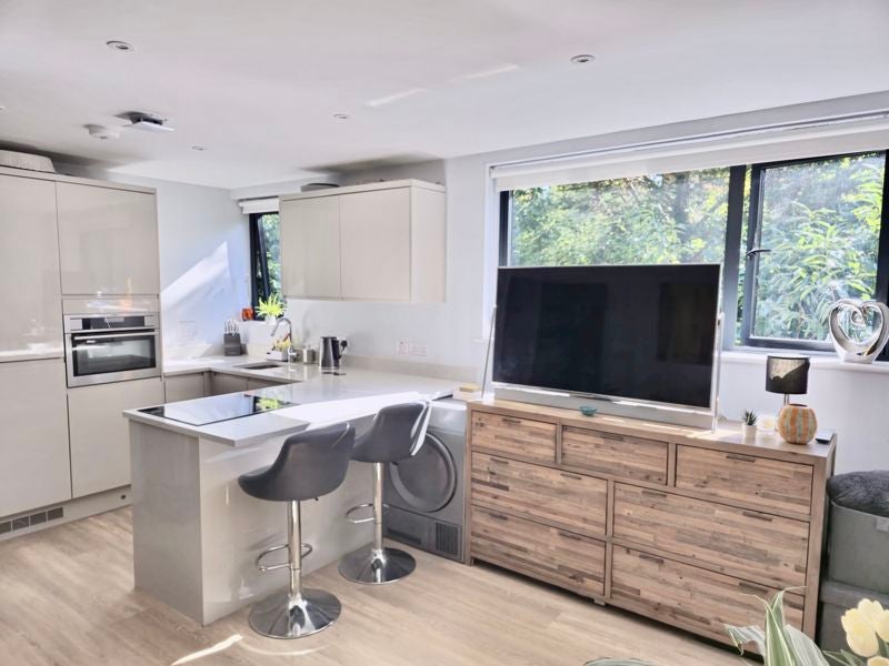 Flat Brookfield Road in Wooburn Green