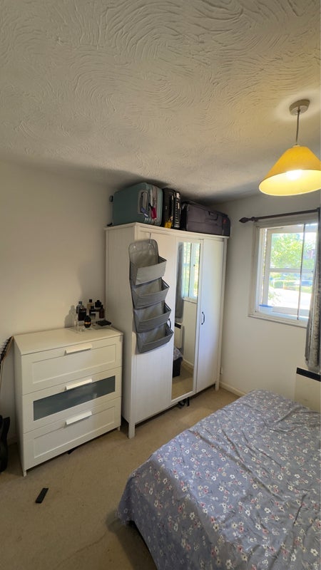 Room Curtis Drive in Greater London