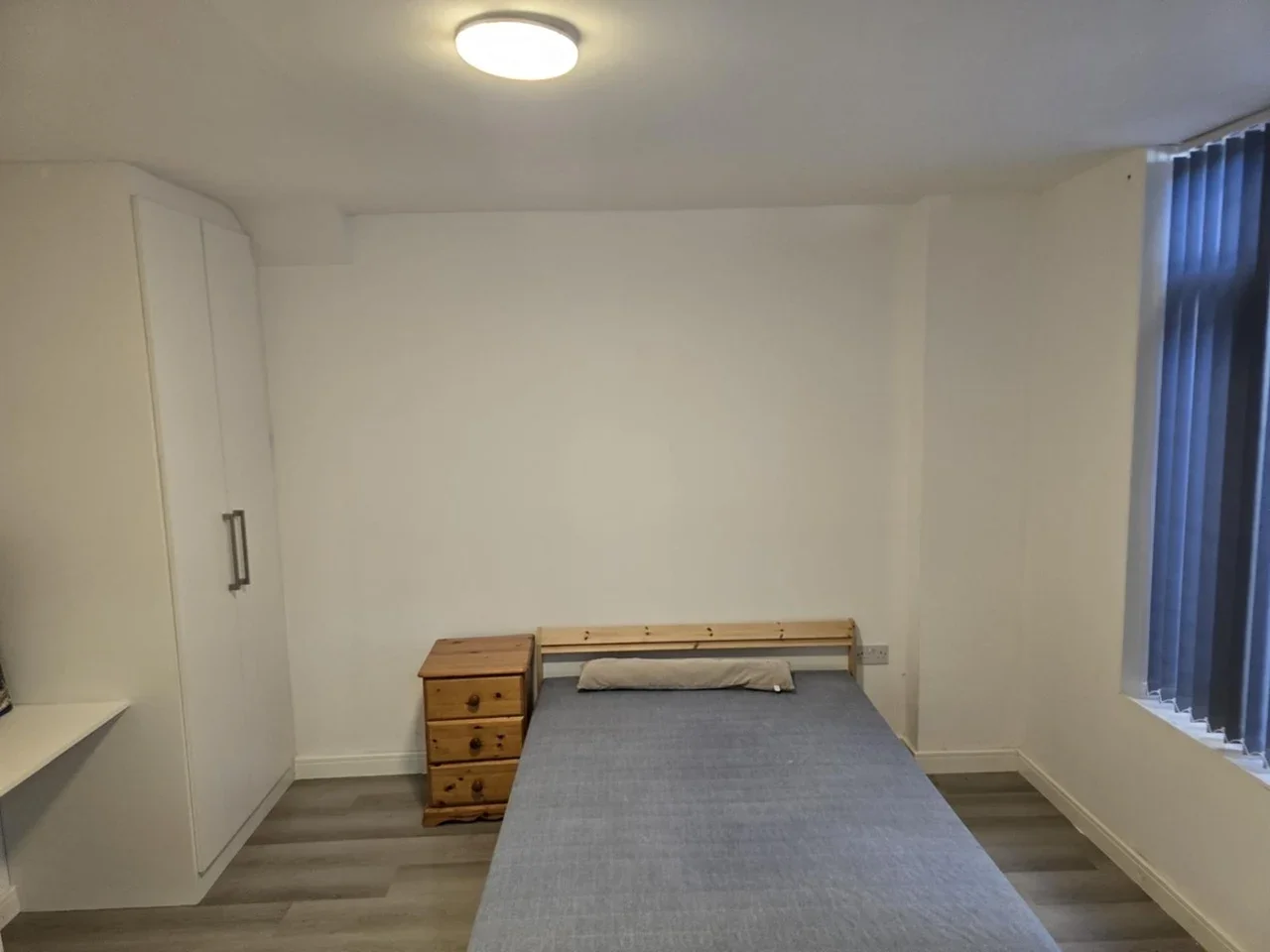 Flat Penn Road in Beaconsfield