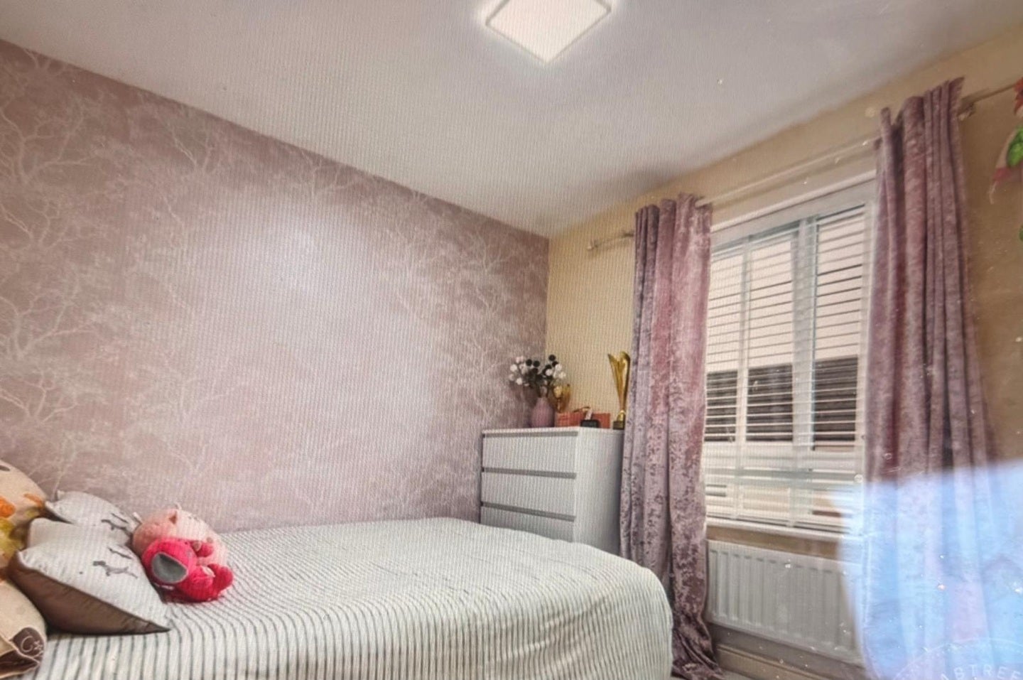 Room Bartley Wilson Way in Cardiff