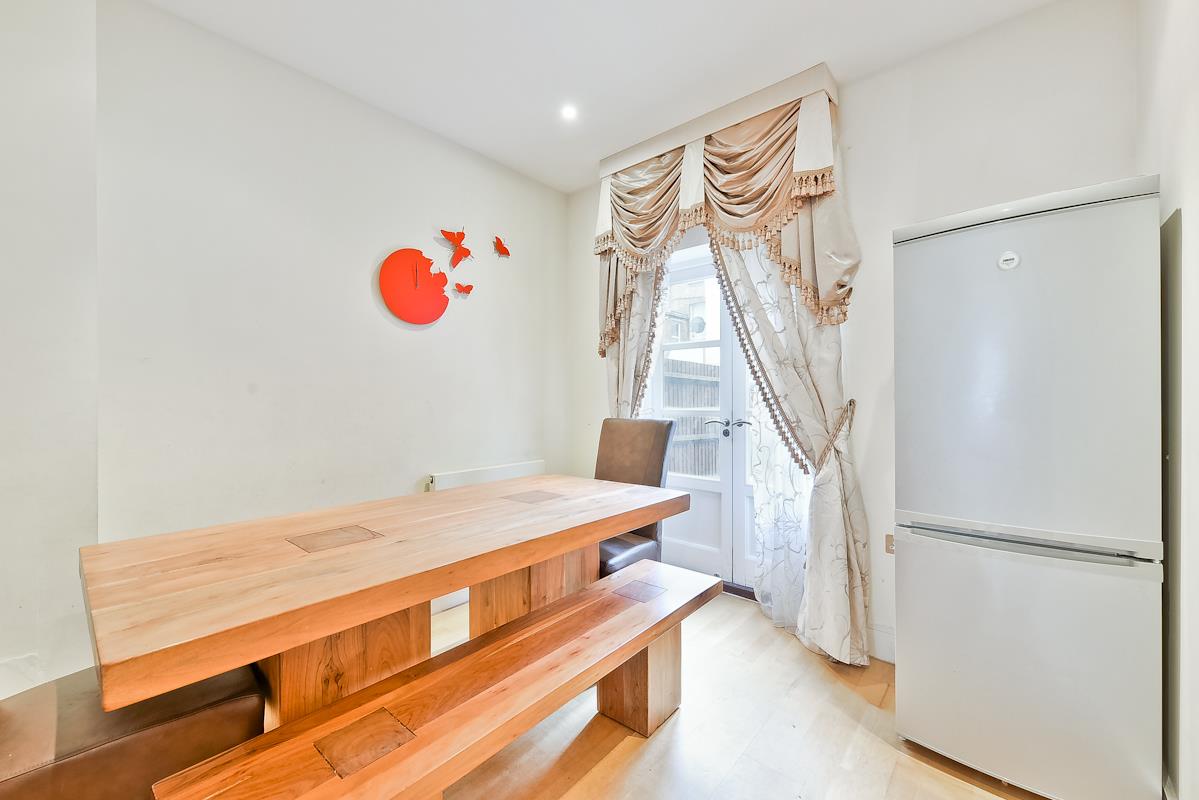 House Surrey Terrace in Greater London