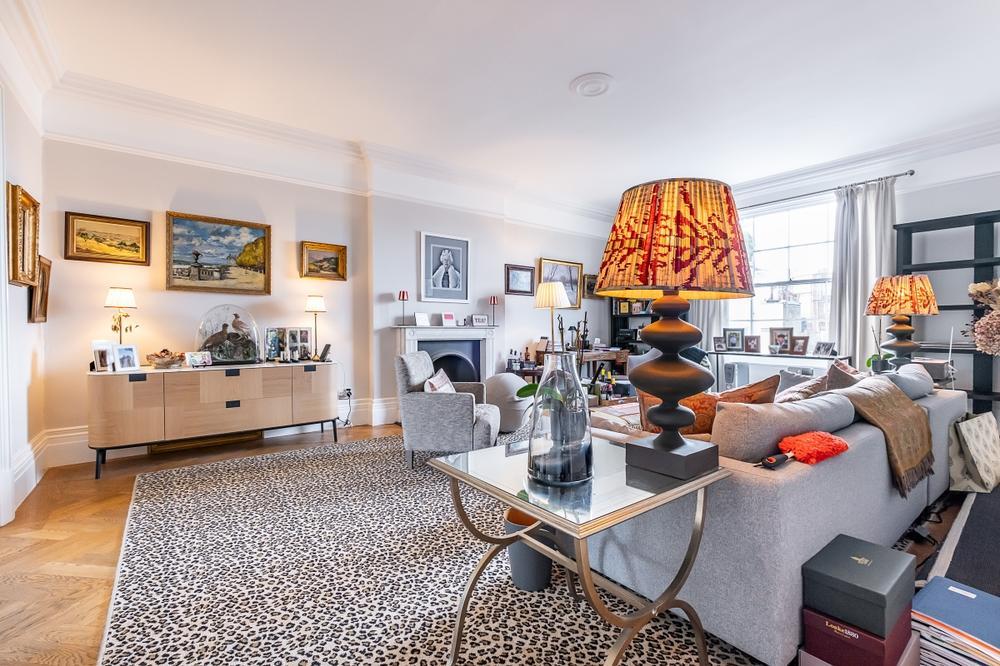 Flat Bentinck Mews in City of Westminster