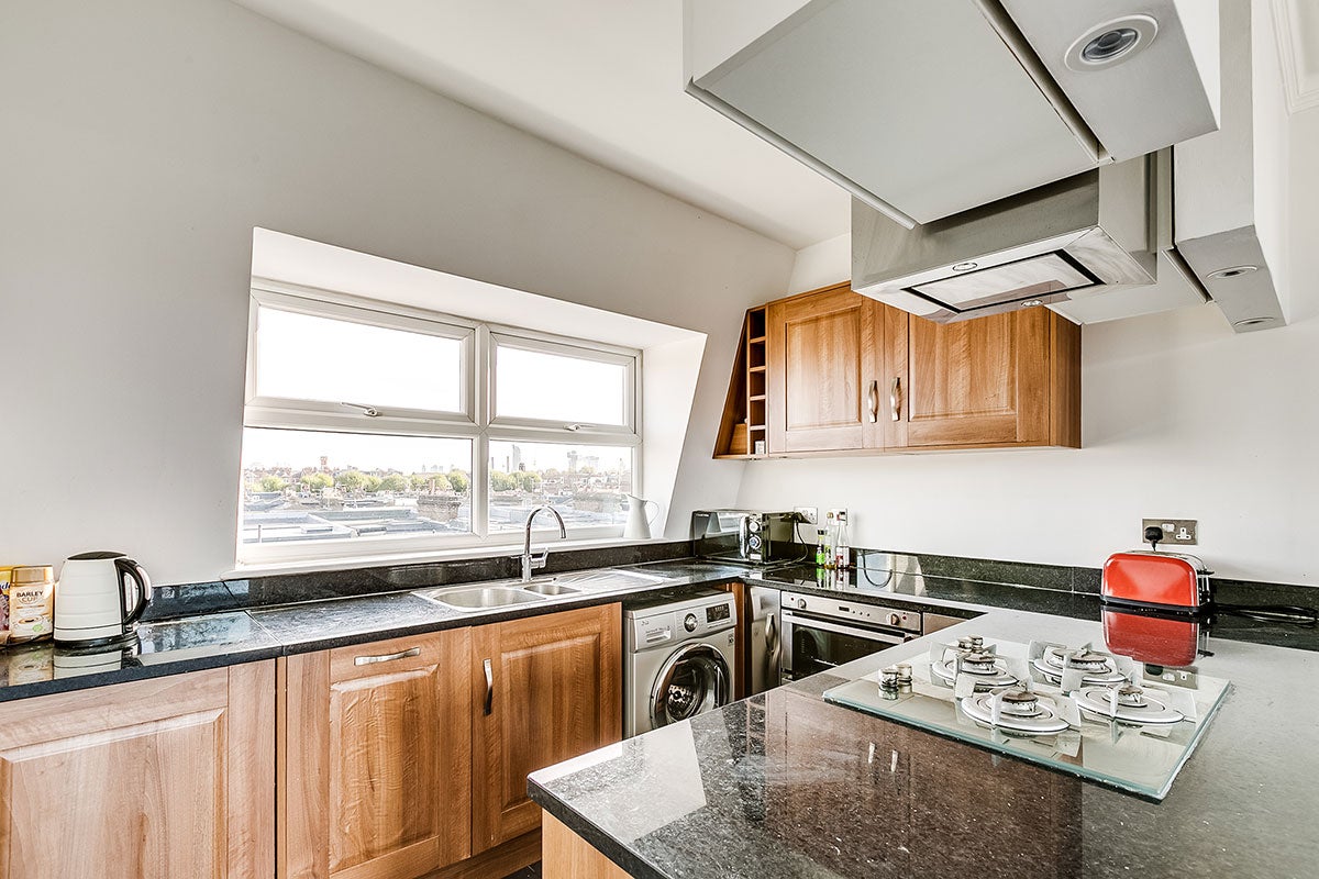 Flat Radipole Road in Greater London