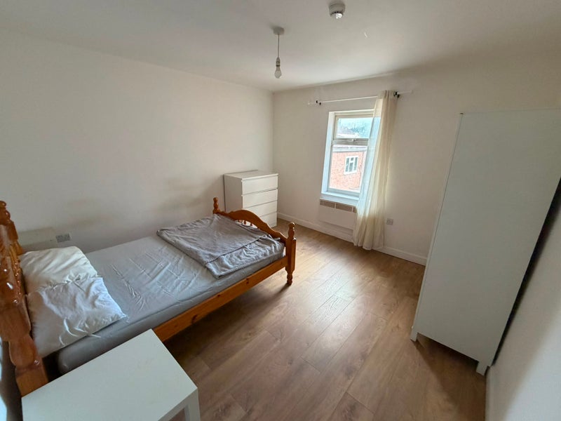 Room Fentham Road in Birmingham