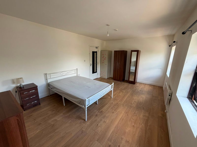 Room Fentham Road in Birmingham