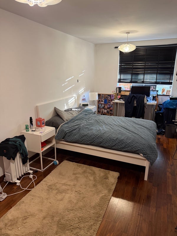 Room King Henry's Road in Greater London