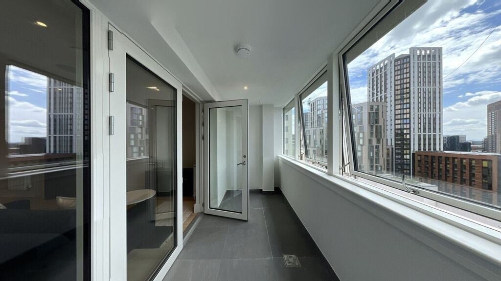 Flat Humphry Repton Lane in Greater London