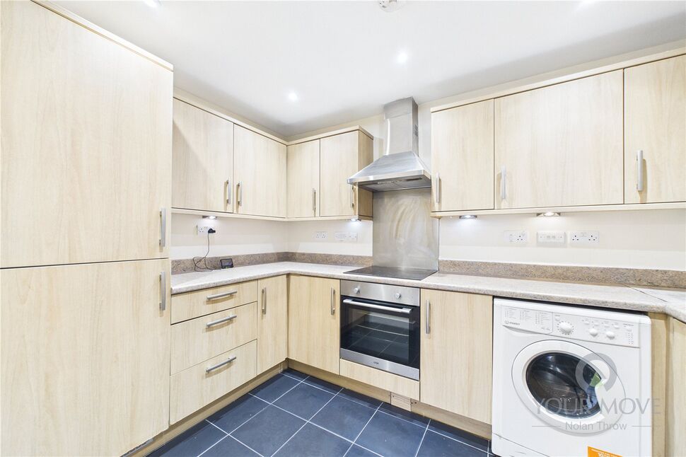 Flat Adnitt Road in Northampton