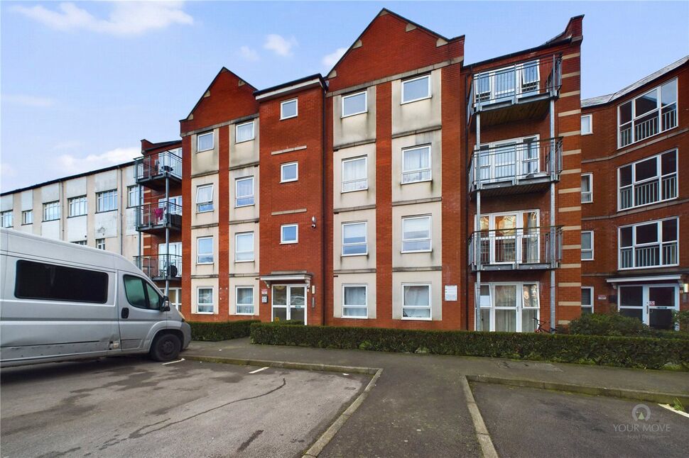 Flat Adnitt Road in Northampton