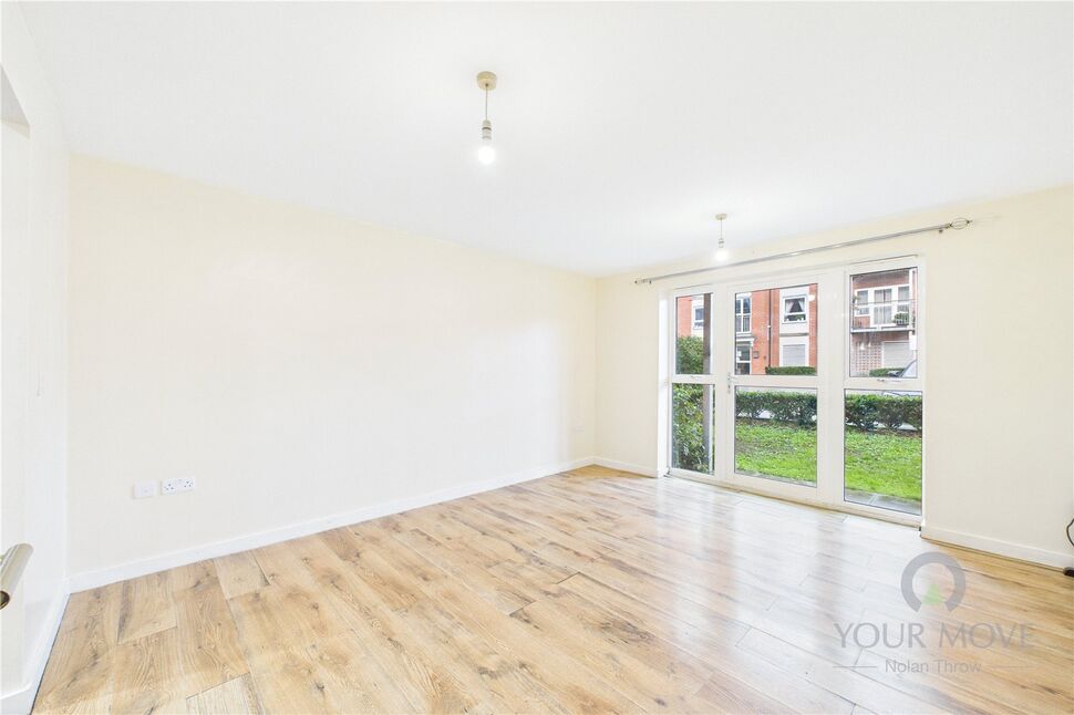Flat Adnitt Road in Northampton
