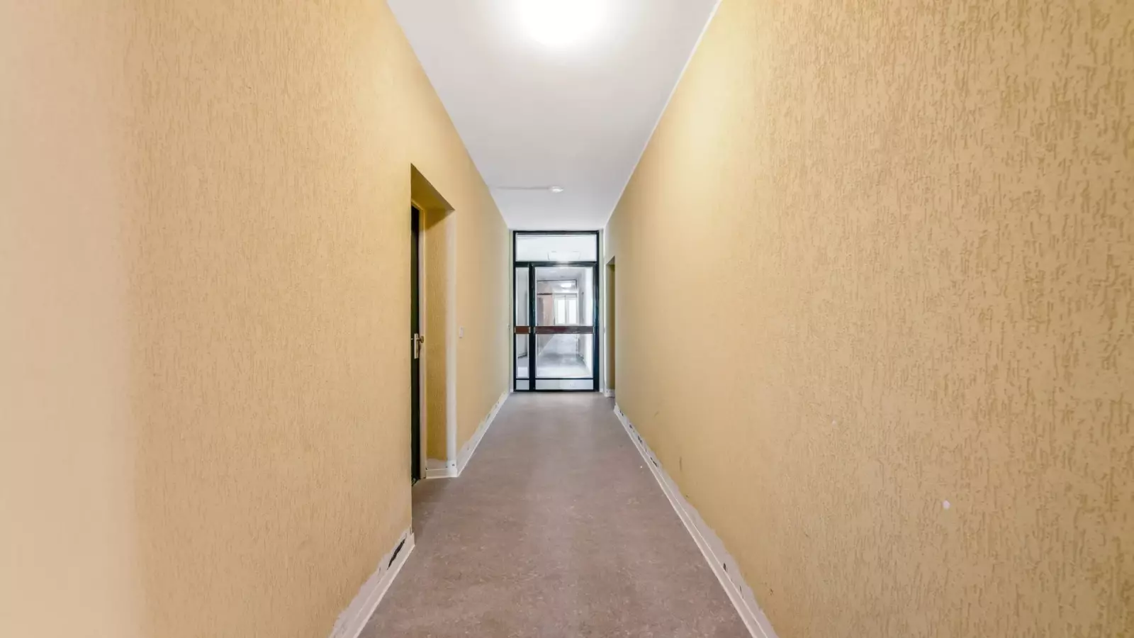 Wohnung Revaler Straße in Berlin