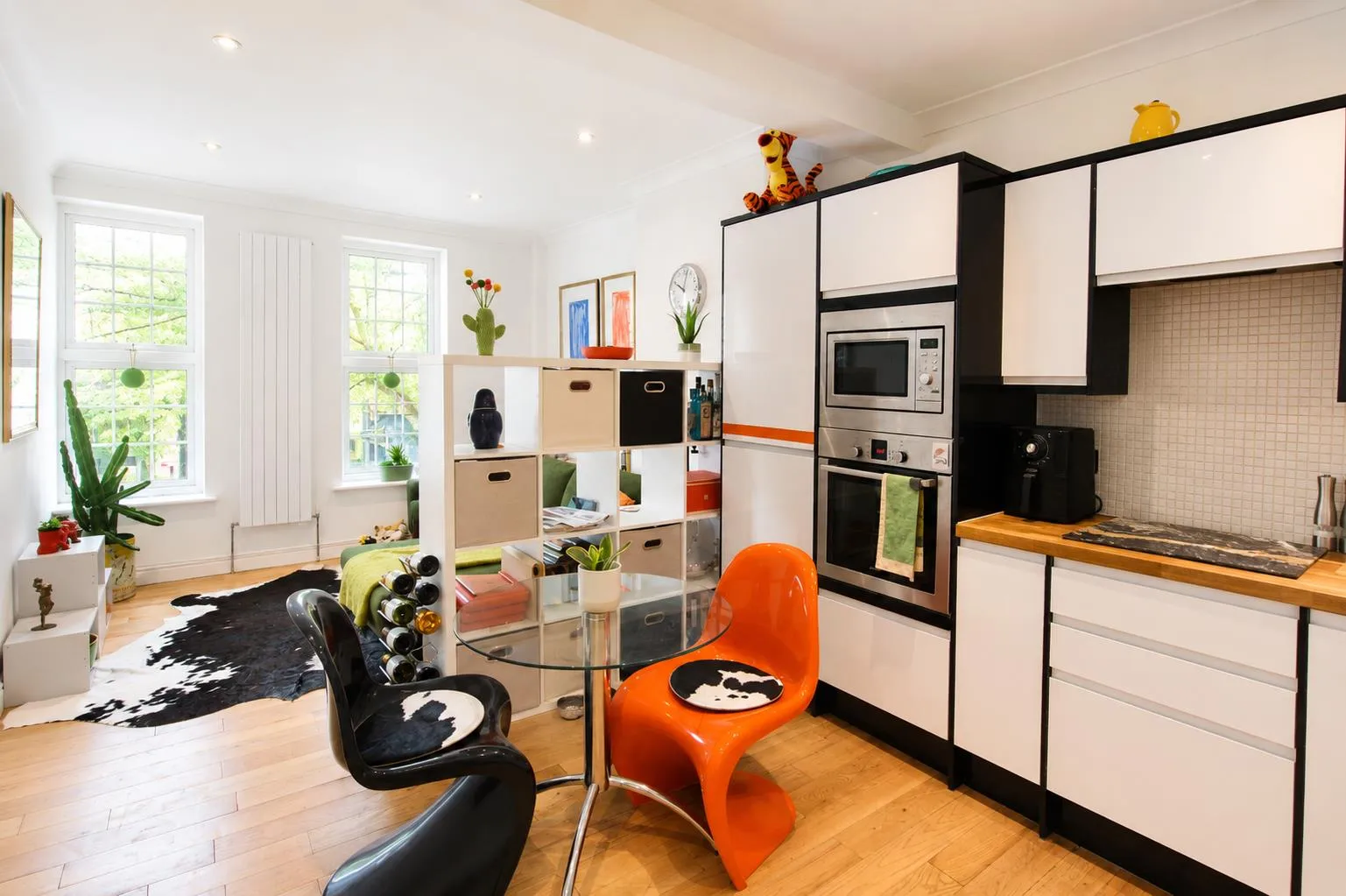 Flat Colston Road in Greater London