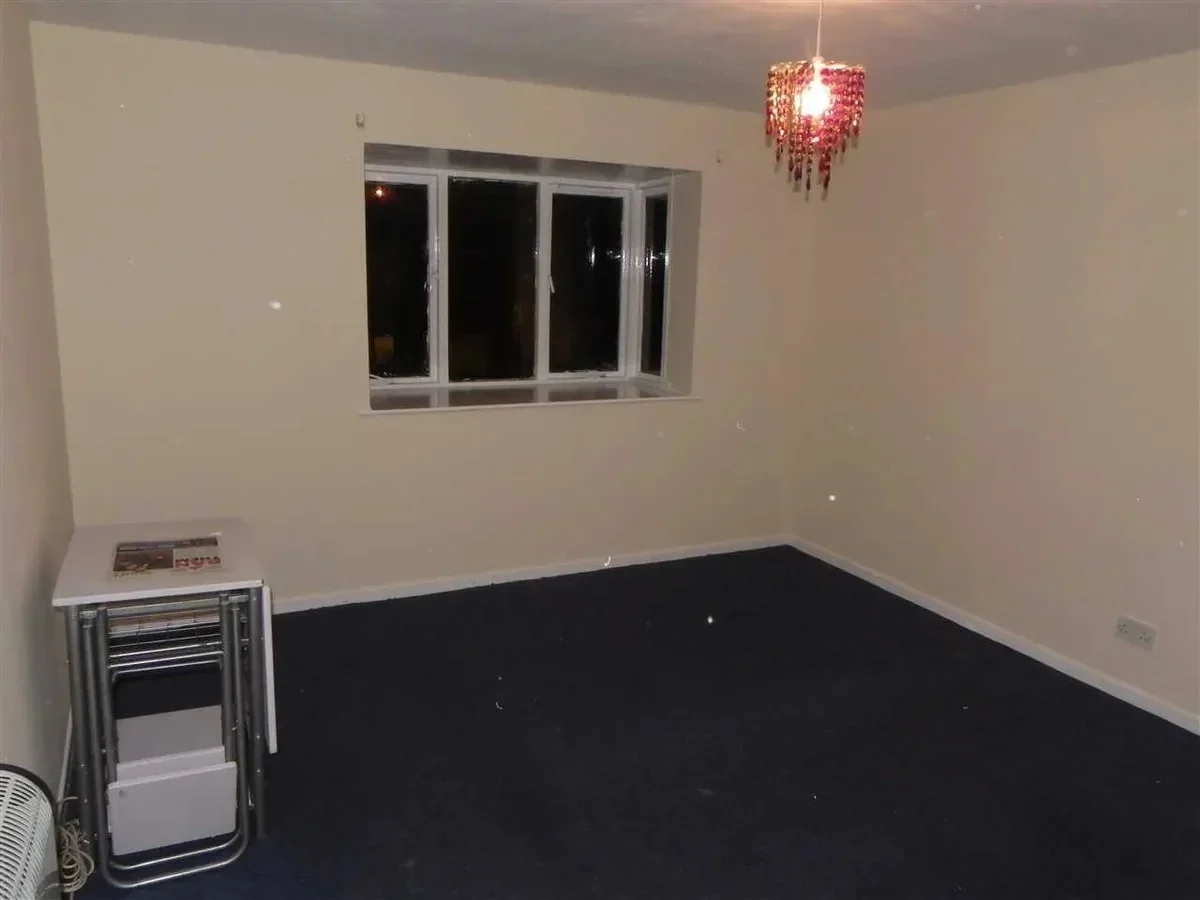 Flat Harrier Mews in Greater London