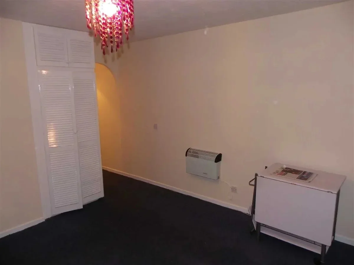 Flat Harrier Mews in Greater London