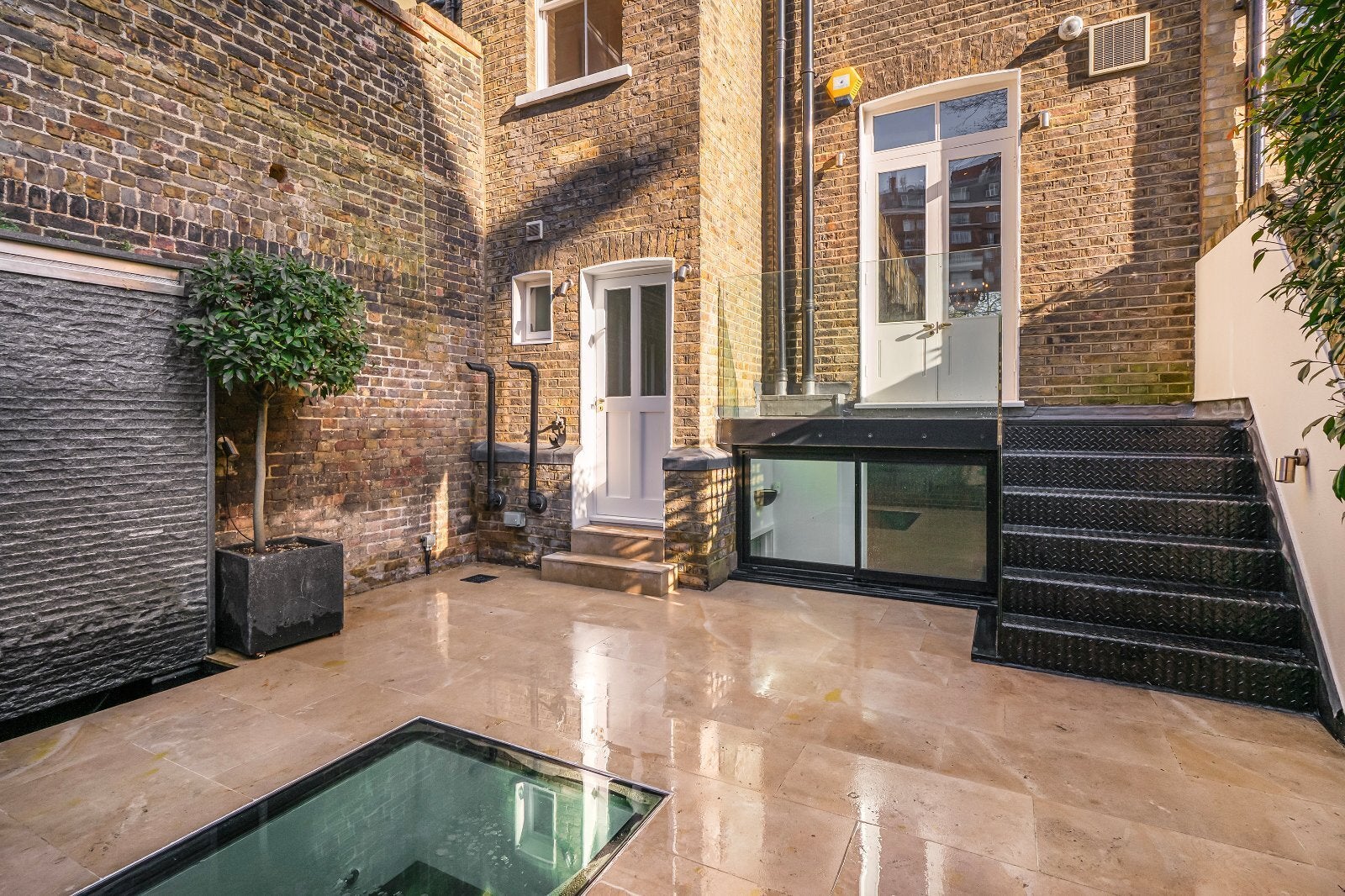 House St. Leonard's Terrace in Greater London
