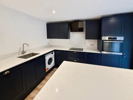 Flat Finchampstead Road in Wokingham
