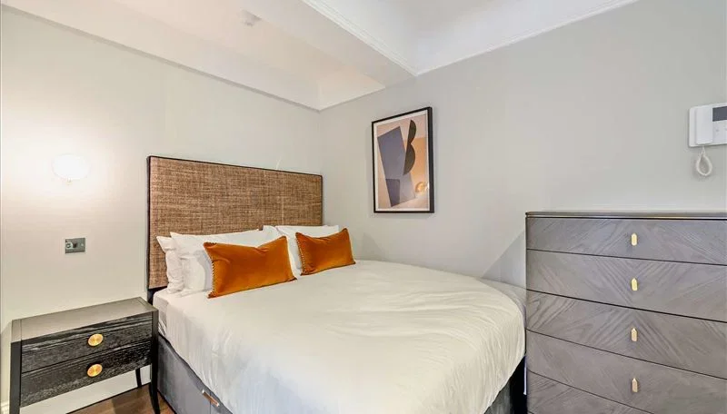 Flat Fulham Road in Greater London