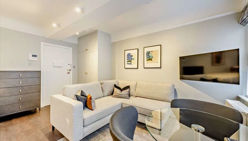 Flat Fulham Road in Greater London