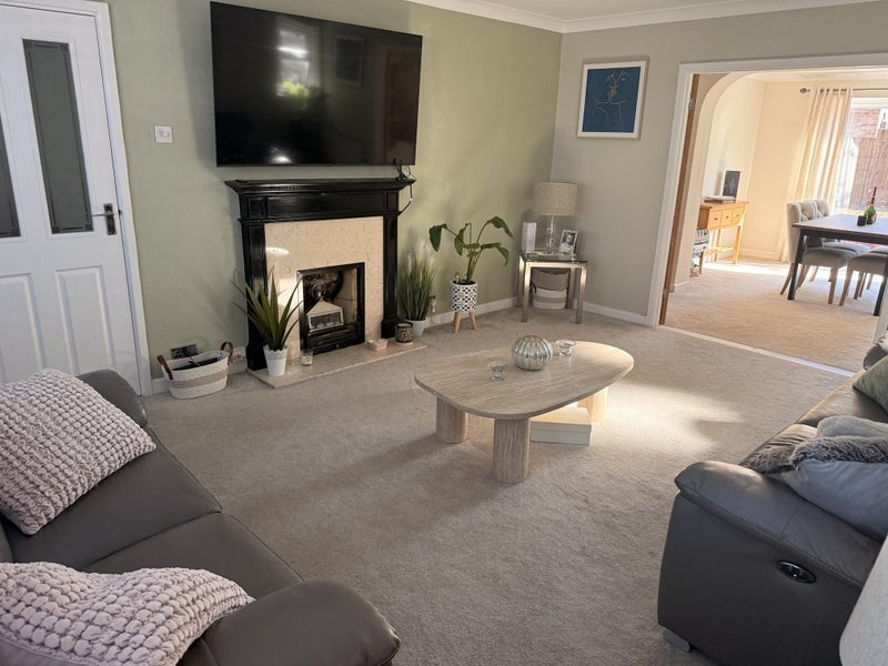 Room Holland Way in Greater London