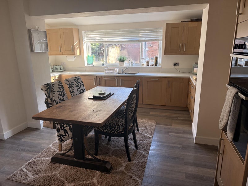 Room Holland Way in Greater London
