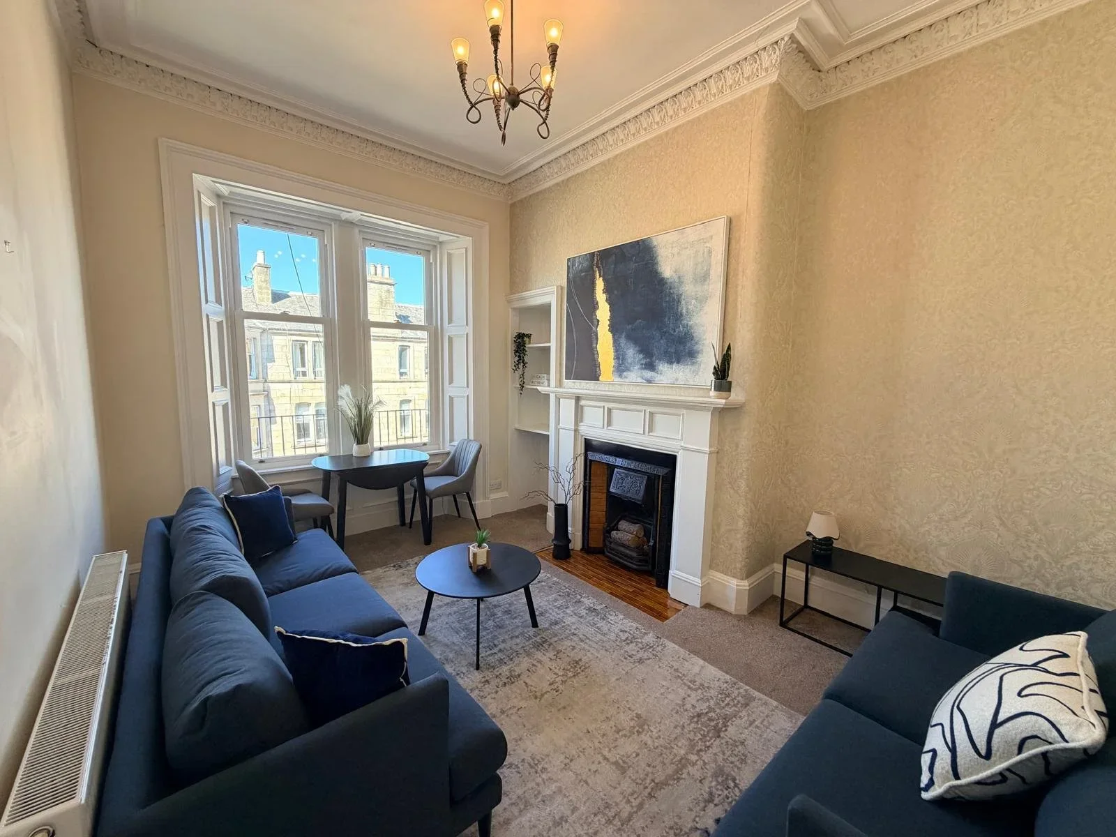 Flat Comely Bank Street in City of Edinburgh