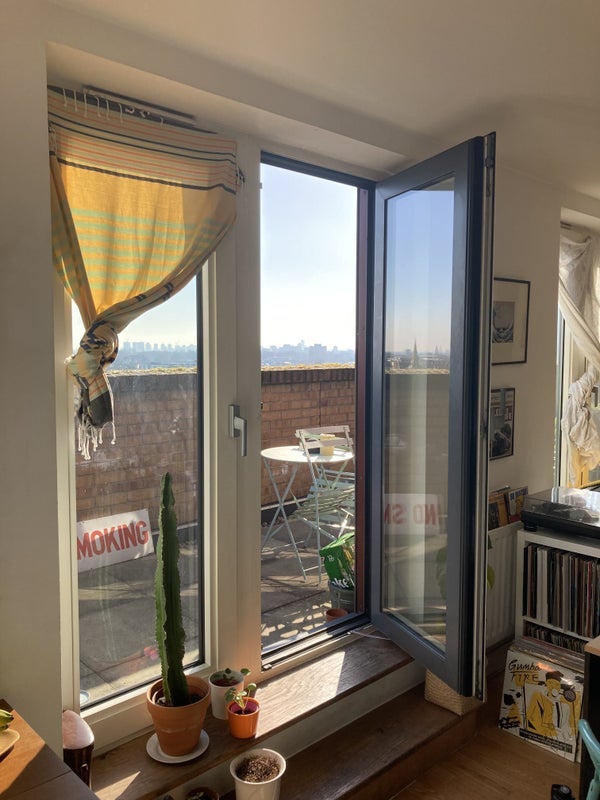 Room Dalston Square in Greater London