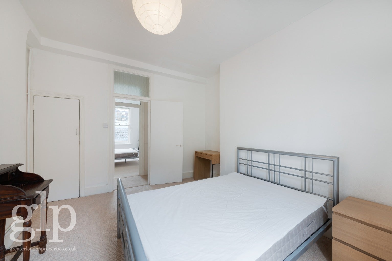 Flat Kenton Street in Greater London